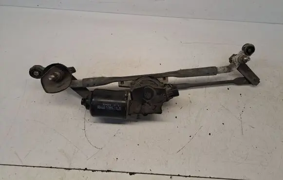 Toyota Prius (NHW20) Front wiper linkage and motor 8511047080