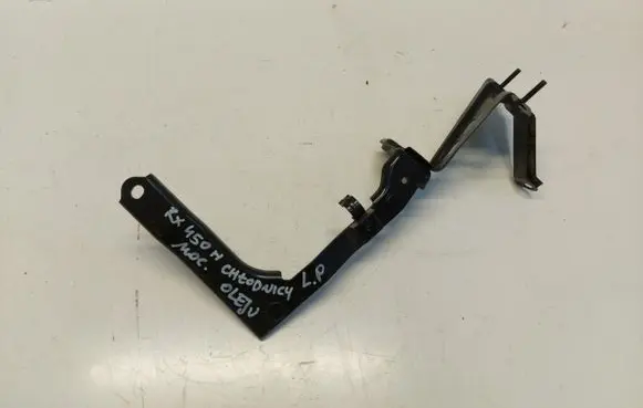 Radiator mount bracket
