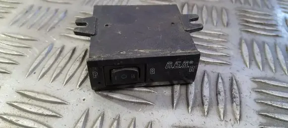 Audi 80 90 S2 B4 Fuel (gas) shift switch 