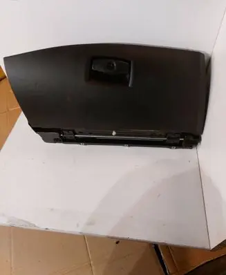 BMW 5 E60 E61 Glove box 7034080 12E1N33R 314330000