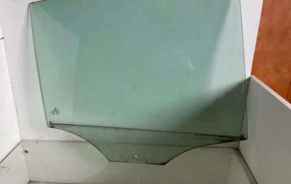 Volkswagen Golf Plus Rear door window glass E000232 DOT27M23100AS2