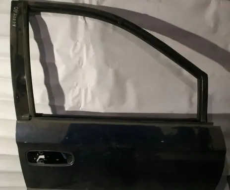 Chrysler Voyager Front door melynos