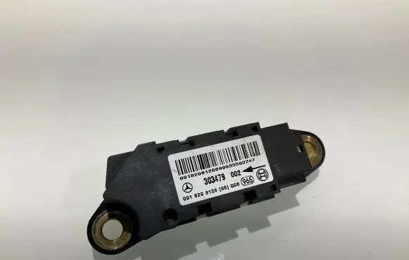 Mercedes-Benz E W211 Airbag deployment crash/impact sensor 0018209126 303479002