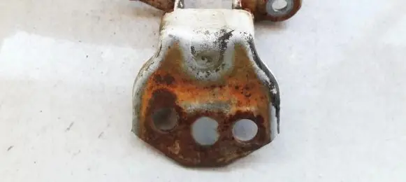 KIA Shuma Front door upper hinge