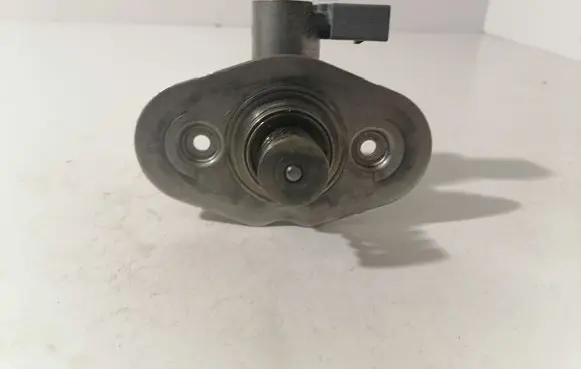 BMW 3 F30 F35 F31 Mechanical fuel pump 7584461