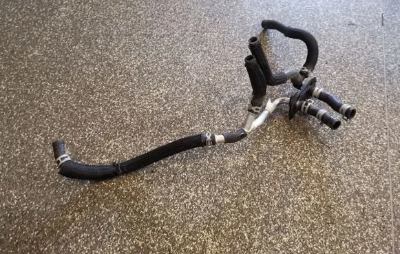 Dodge Durango Engine coolant pipe/hose