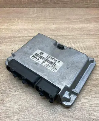 Volkswagen PASSAT B5 Engine control unit/module ECU 038906018AS 0281001724