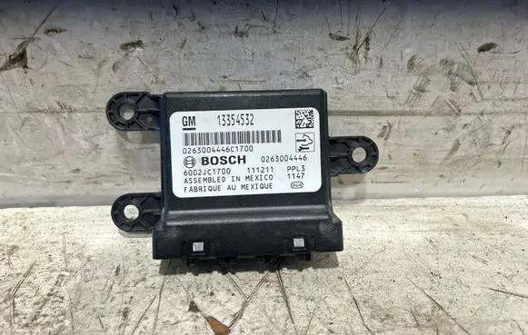Opel Insignia A Parking PDC control unit/module 13354532