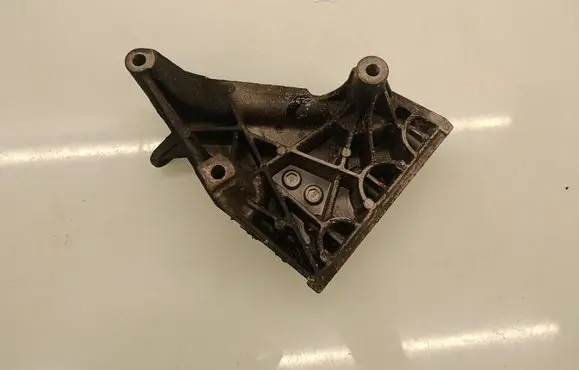 Skoda Fabia Mk2 (5J) Engine mounting bracket 03L199207A