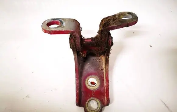 Honda CR-V Front door upper hinge 