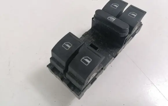 Volkswagen PASSAT B7 Electric window control switch 1K4959857B