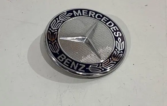 Mercedes-Benz GL X164 Manufacturer badge logo/emblem 1298880116