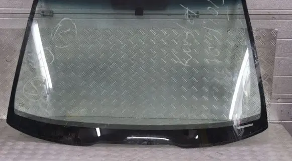 Honda Accord Front windscreen/windshield window 