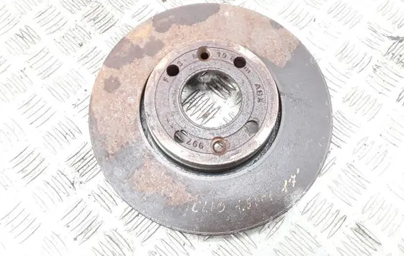 Renault Clio IV Front brake disc