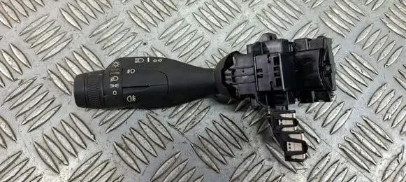Volvo XC90 Indicator stalk 31674102