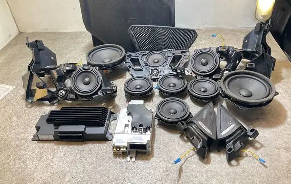 BMW i4 Audio system kit B40899R064000575 5A83C47