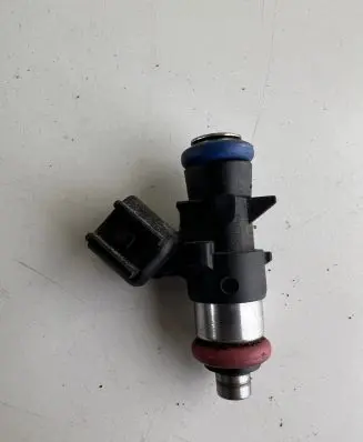 Dodge RAM 1500 DS Fuel injector 05184085AC 13412120754
