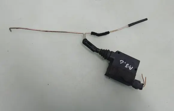 Audi A8 S8 D2 4D Fuel tank cap lock motor 