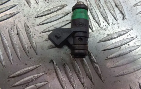 Renault Scenic II - Grand scenic II Fuel injectors set H028797