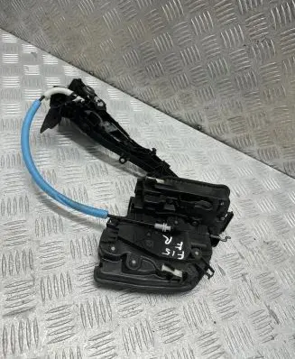 BMW X5 F15 Front door lock 7281936