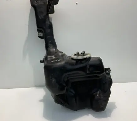 Mercedes-Benz C W204 Windshield washer fluid reservoir/tank A2048602260 A2048600261 A204869