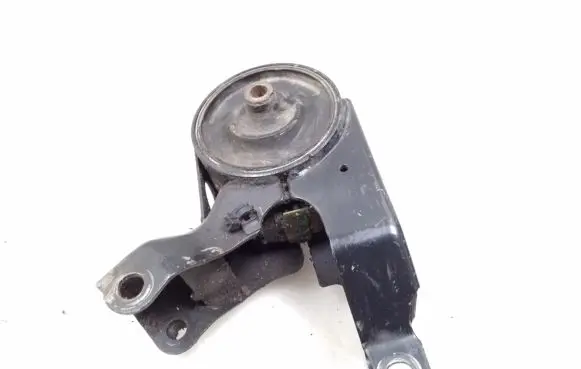 Engine mount bracket