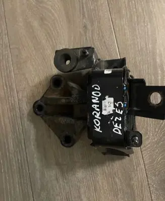 SsangYong Korando Gearbox mount OF3002275