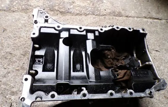 Renault Trafic III (X82) Oil sump 111114989R
