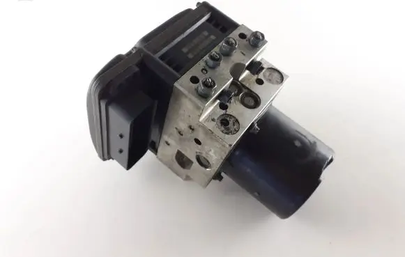 BMW 5 E60 E61 ABS Pump 6783360 34516783360