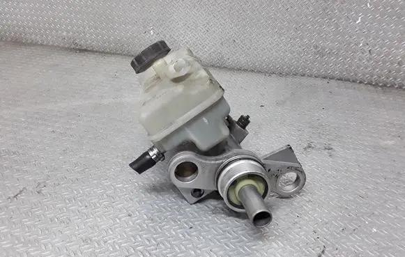 Renault Megane II Master brake cylinder 32067111D