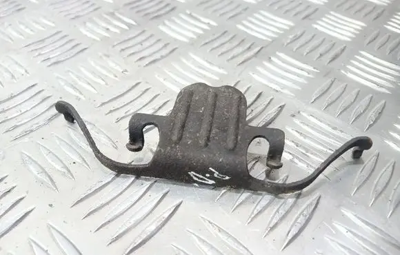 BMW 5 E60 E61 Front brake pad spring 