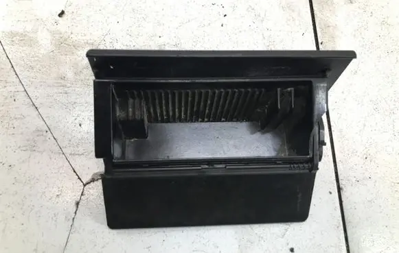 Opel Astra G Car ashtray 308210300 308210200
