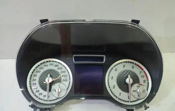 Mercedes-Benz A W176 Speedometer (instrument cluster) A1769008901