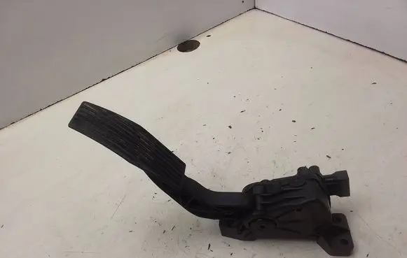 Opel Vectra C Accelerator throttle pedal 6PV00832200 9186724