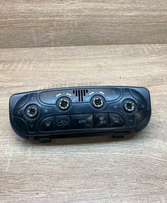 Mercedes-Benz C W203 Climate control unit 2038300285 914010322 DEFECTIVE