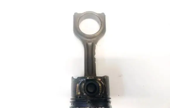 Peugeot 207 Piston with connecting rod