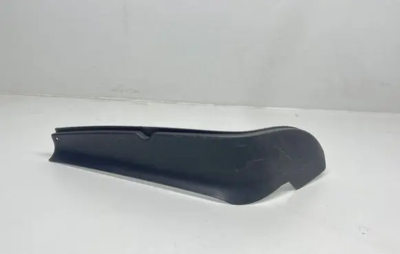 Volkswagen Touran I Rear/tail light trim molding 1T0945311