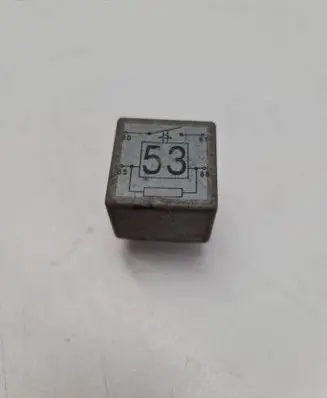 Volkswagen PASSAT B5 Other relay 141951253B 20240072