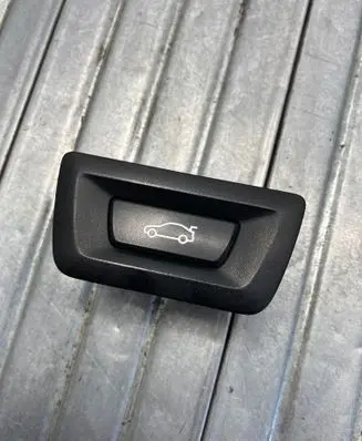 BMW 3 F30 F35 F31 Tailgate/boot open switch button 9275119 NMEPC4T