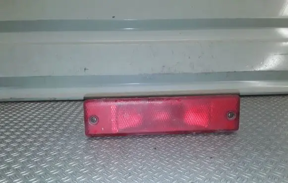 Nissan X-Trail T30 Third/center stoplight