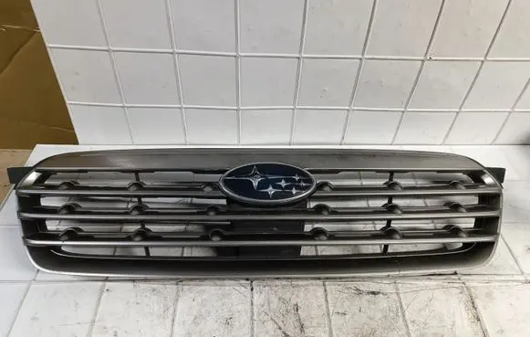 Subaru Legacy Front grill 91121AG160