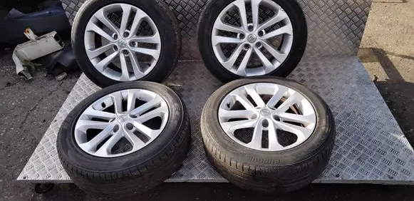 Nissan Juke I F15 R17 alloy rim 