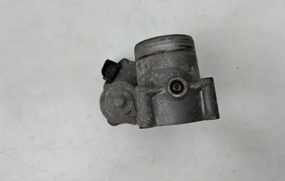 Volkswagen Golf VI Throttle valve 03C133062C