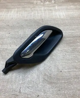 BMW 5 E39 Front door interior handle 8226050 FRONTRIGHTSIDE