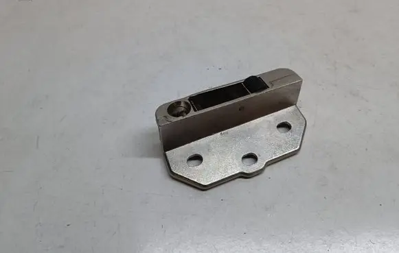 BMW 3 E46 Convertible roof lock/latch 8204286