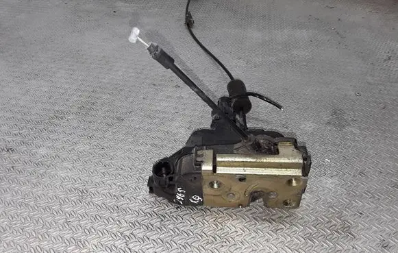 Renault Espace IV Front door lock