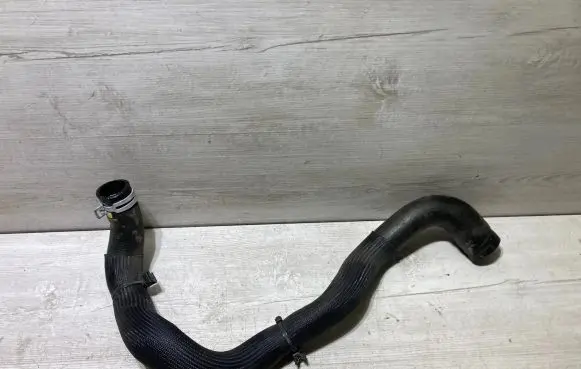Renault Megane IV Engine coolant pipe/hose 215015627R