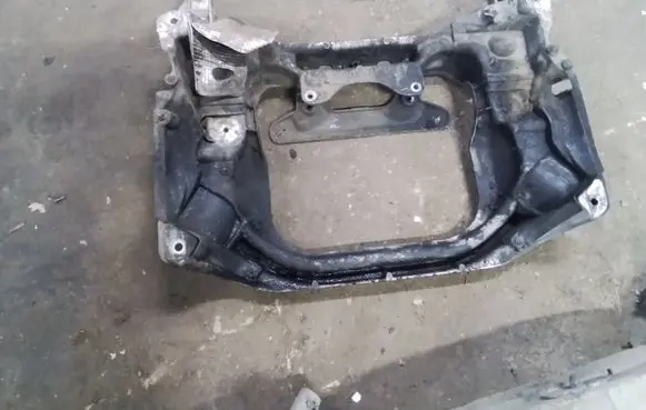Mercedes-Benz S W220 Front subframe