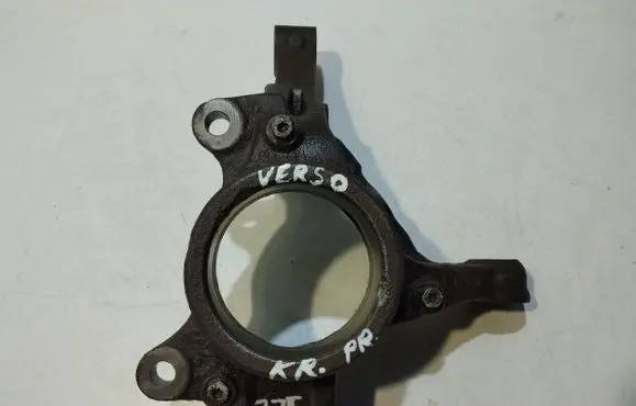 Toyota Corolla Verso AR10 Hub lock 