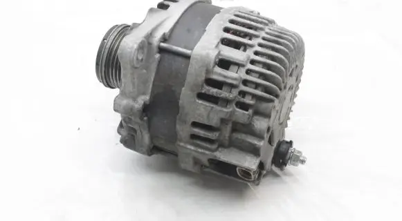 Nissan Note (E12) Generator/alternator 231003VS5M